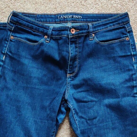 ✔️⚓Land's End Mid Rise Bootcut Jean - Picture 2 of 4
